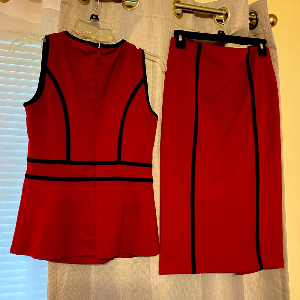 Beautiful suit with pencil skirt!